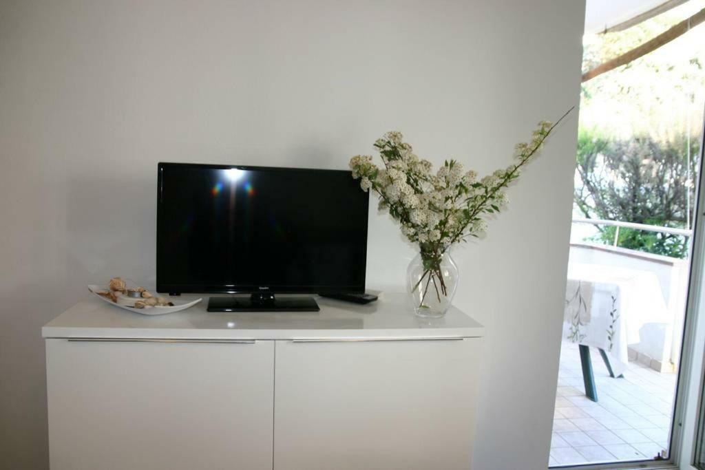 Vicy Apartment Novalja Bagian luar foto